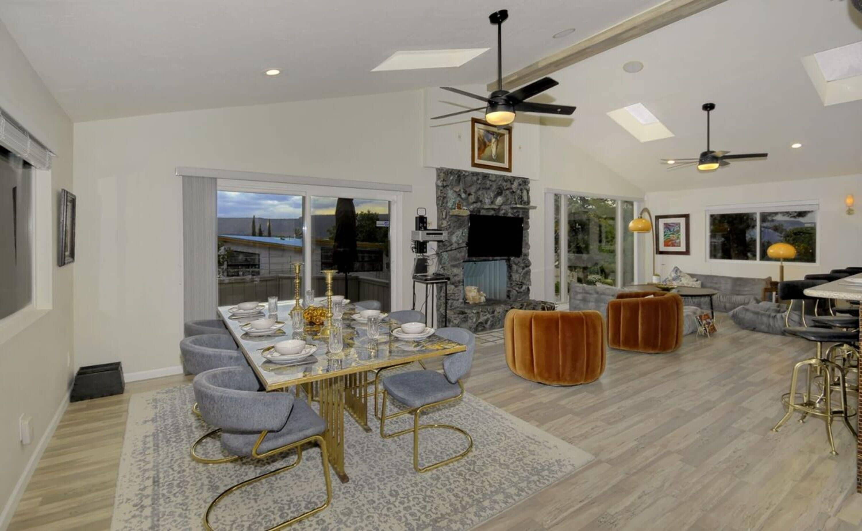 House, 2 Bedrooms | In-room dining