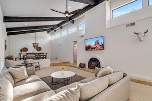 House, 4 Bedrooms | Living room - Fairfield by Casago (Mesa)