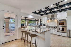 House, 4 Bedrooms | Private kitchen - Fairfield by Casago (Mesa)