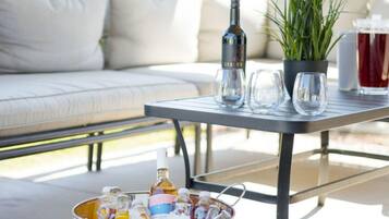 House, 5 Bedrooms | Property grounds