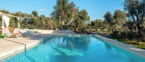 Seasonal outdoor pool