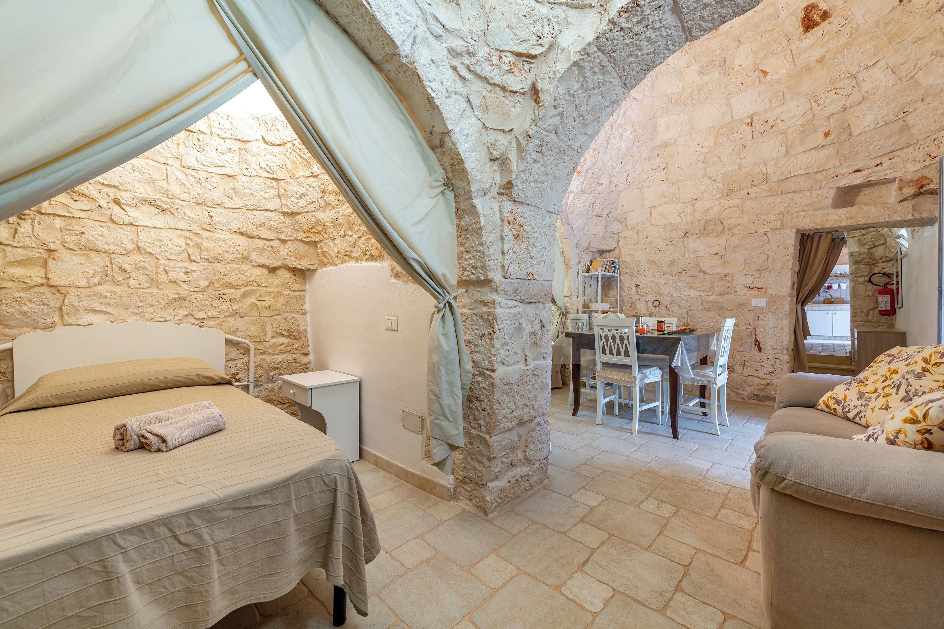 Family Villa, Multiple Bedrooms (Trullo Delle Ginestre Private Pool) | 2 bedrooms, bed sheets