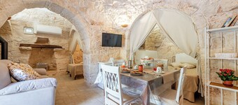 Trullo Delle Ginestre Private Pool