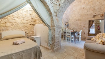 2 bedrooms, bed sheets