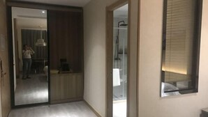 Unclassified image, 3 of 164, button - Guanlan Hotel (Ningbo)