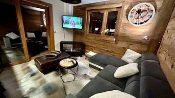 Een smart-tv en een stereo