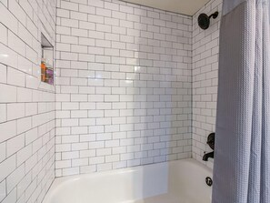 Apartment, 1 Schlafzimmer | Badezimmer | Handtücher