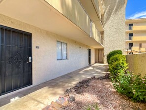 Interior entrance - The Marvelous Maya by Casago (Scottsdale)