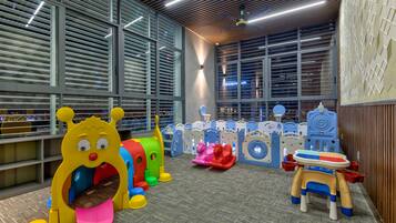 Area giochi per bambini (al coperto)