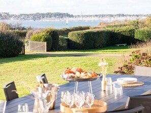 Outdoor dining - La Villa Tribale by Interhome (Saint Philibert)