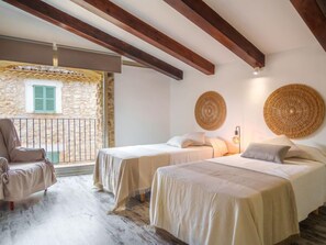 3 عدّة غرف نوم وخدمة الإنترنت