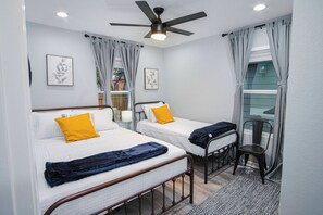 5 bedrooms, laptop workspace, iron/ironing board, bed sheets