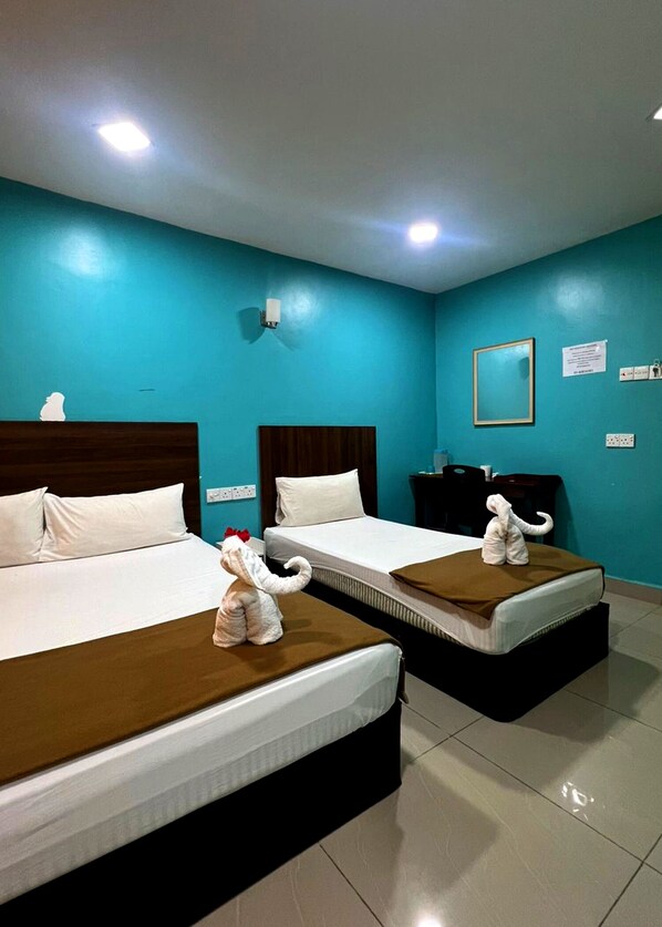 Basic Triple Room | Wi-fi percuma, cadar katil 
