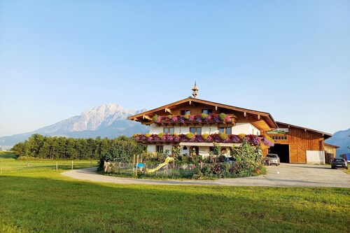Holiday on an organic farm near ski slopes