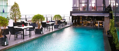 Rooftop pool