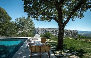 Piscina all'aperto, una piscina riscaldata