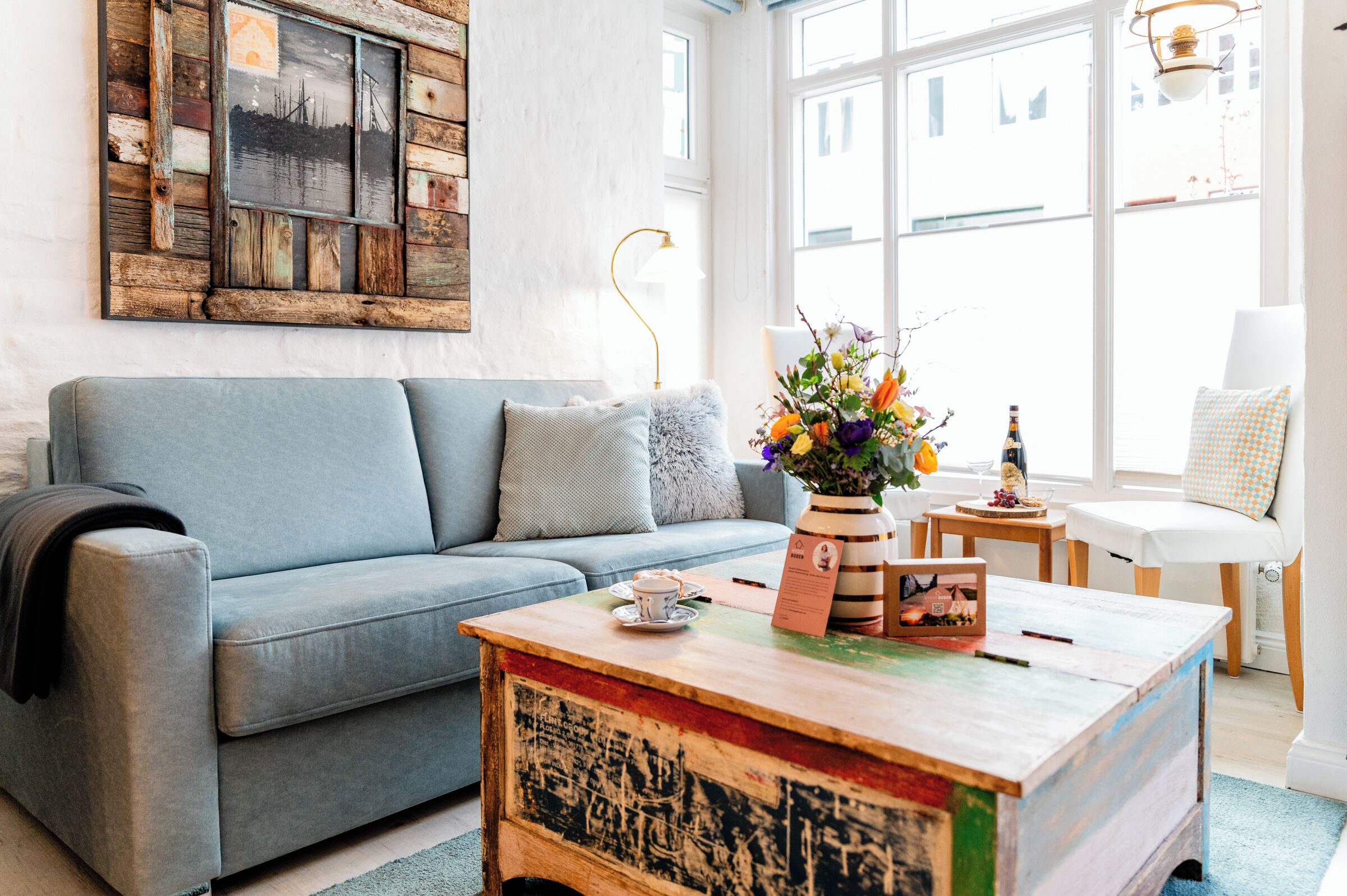 Fernseher, Bücher, Stereoanlage