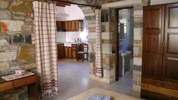 1 Schlafzimmer, Reisekinderbett, kostenloses WLAN, Bettwäsche