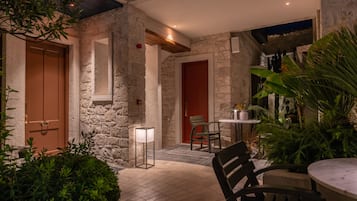 Smart TV 52 pulgadas con canales de televisión vía satélite, televisión