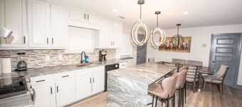 Modern 4 bedroom home  mins from Dawnsonville
