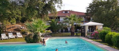 Piscine extérieure