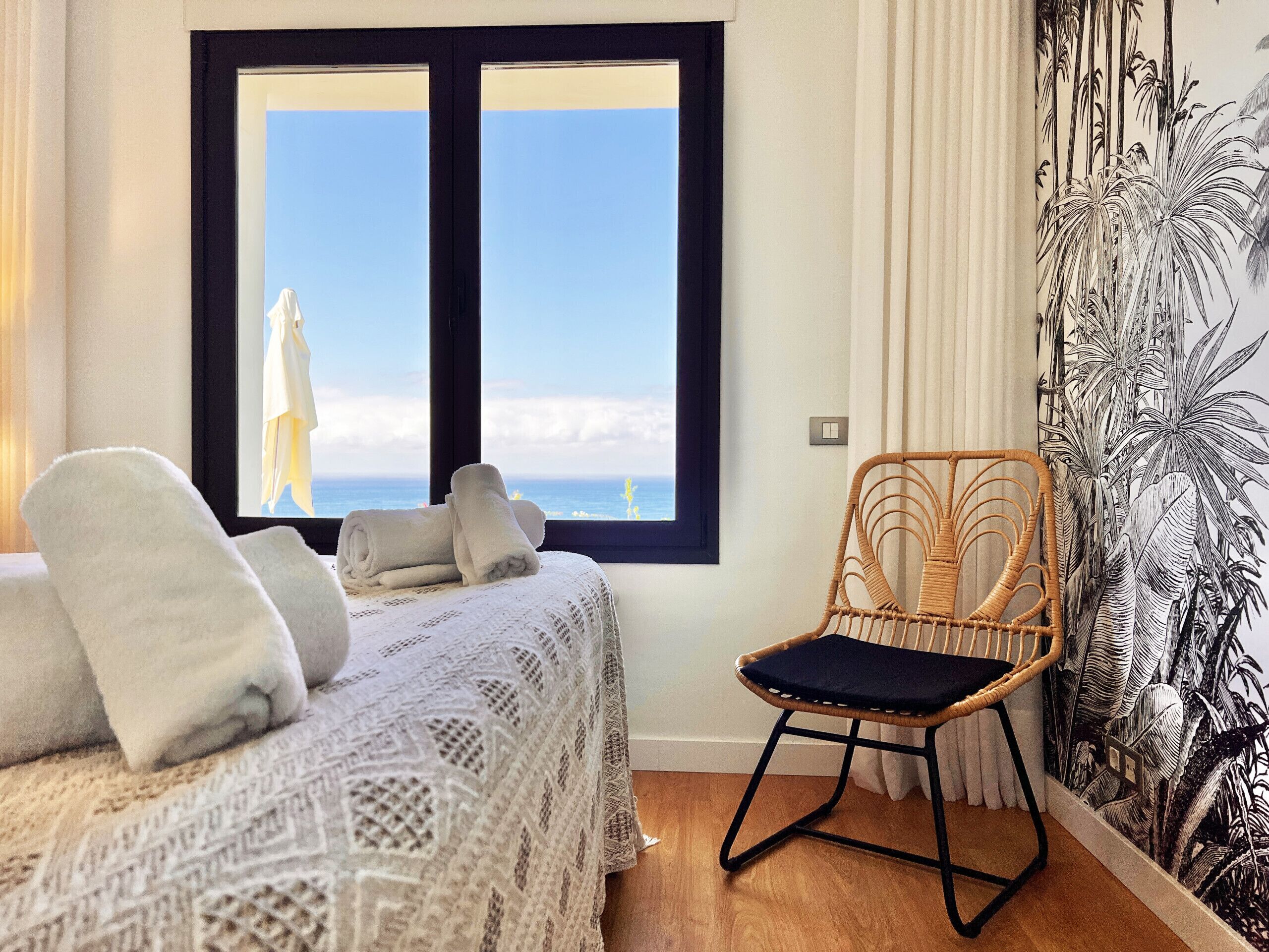 5 bedrooms, iron/ironing board, free WiFi, bed sheets