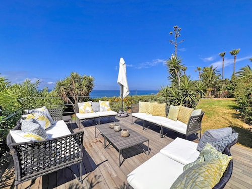 Comfortable villa in Cala de los Alemanes, Mediterranean style.