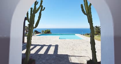 Confortable villa à Cala de los Alemanes, de style méditerranéen.
