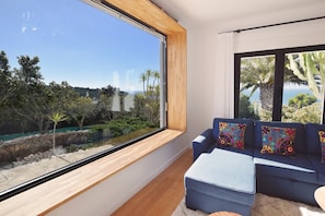 TV, fireplace - Comfortable villa in Cala de los Alemanes, Mediterranean style. (Tarifa)