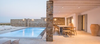 Dreamy 5 BDR Antiparos pool villa