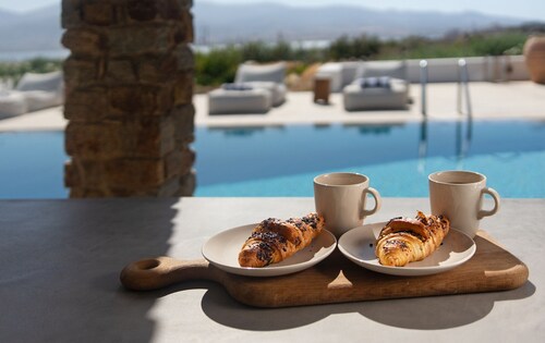 Dreamy 5 BDR Antiparos pool villa