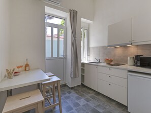 Fridge, microwave, coffee/tea maker, electric kettle