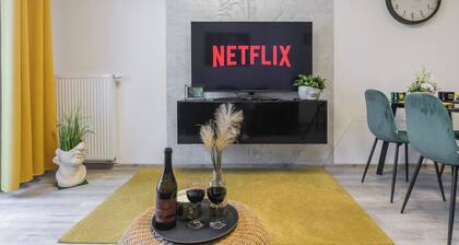 Lumina apart near Cinema Museum