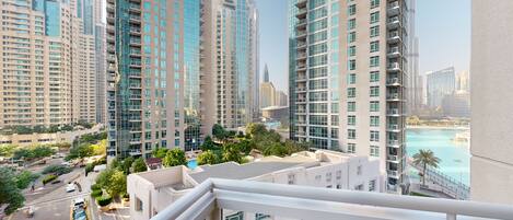 Executive Apartment | Balcony