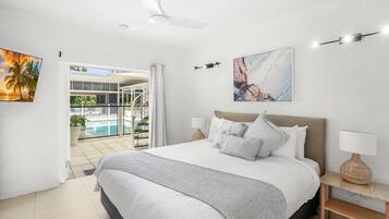 4 bedrooms, iron/ironing board, free WiFi, bed sheets