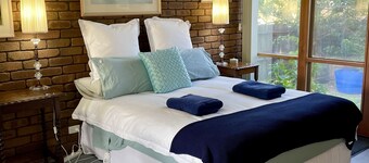 Bluff House Studio 2min beach.Short term Exclusive 2 guests. Coffee Machine.