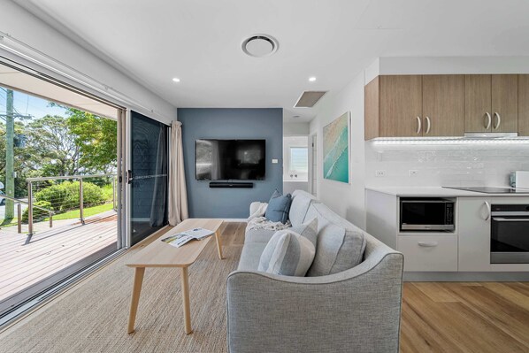 Televisión y estéreo 