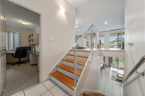 Interior - Footprints at Hyams Beach (Hyams Beach)