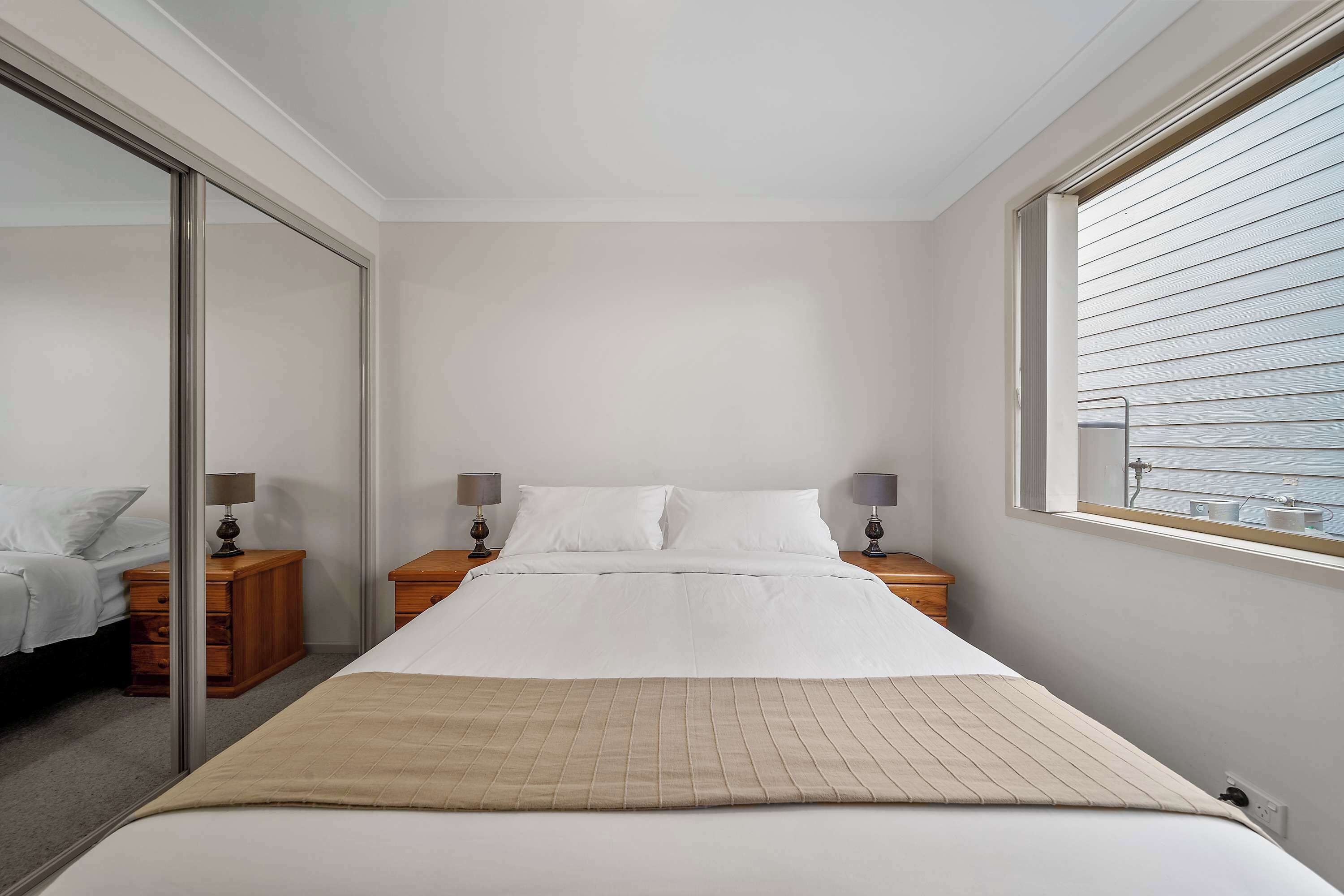 4 chambres, lit parapluie, draps fournis
