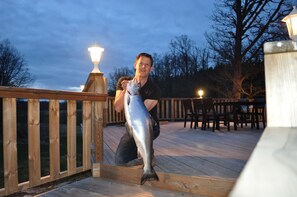 Outdoor dining - Fantastic nature, hot tub, sauna, boat on the lake, fishing paradise (Blekinge län)