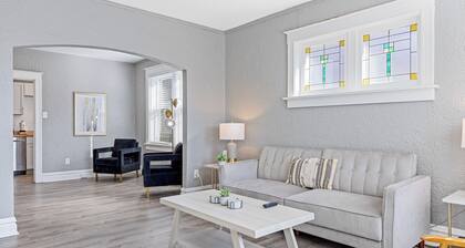 City Livin' 2 Bedroom w/ Balcony