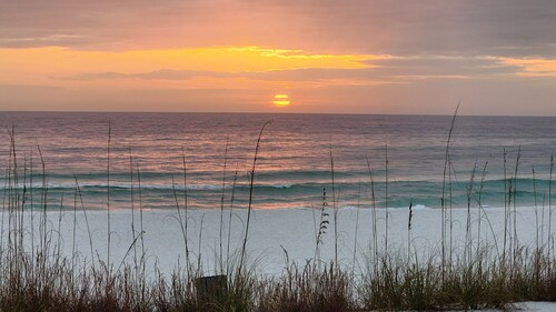 Beachfront 2Br, 2Bath Condo with pool and beautiful views.  Ground Floor.