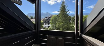 Cozy Mezzanine Studio in Village Center with Balcony