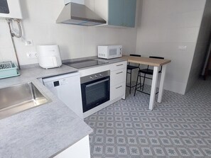 Fridge, microwave, oven, dishwasher