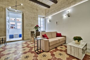 Classic Apartment | Living area - Vallettastay - Zoe (Valletta)