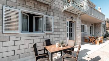 House (Four bedroom Holiday Home with Balcon) | Terrace/patio