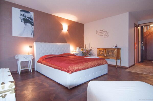 Decoración personalizada, muebles diferentes y wifi gratis 