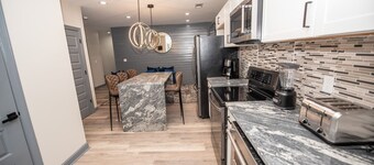 Remodeled 2 bedroom home 4 beds Dawsonville 7 miles Atlanta Motorsport