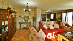 TV - Country house with sea views (Ribeira)