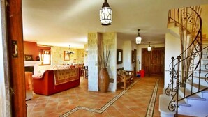 TV - Country house with sea views (Ribeira)